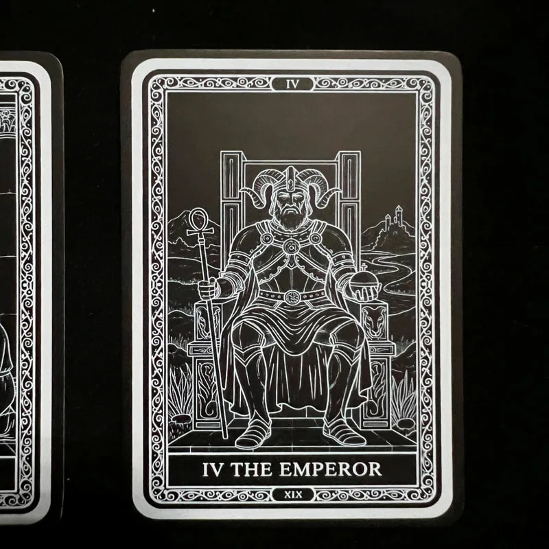 黑卡塔羅牌桌遊撲克遊戲卡牌彩色白墨印製