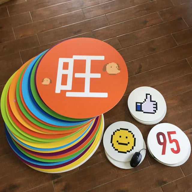 拍照打卡道具造型人形立牌手拿板手舉牌投票箱演唱會韓星團應援抓周週抓啾logo立體字切割區